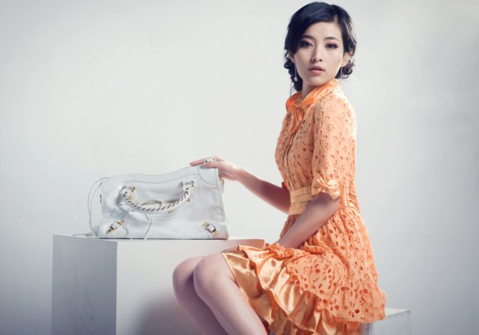 �����ʵľ���ģ��Ů��