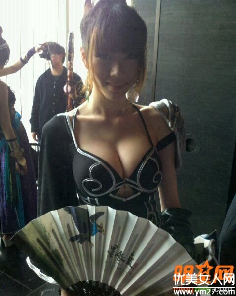 Ҷ�����Ը������ǳ��䵱�ڼ��أ�