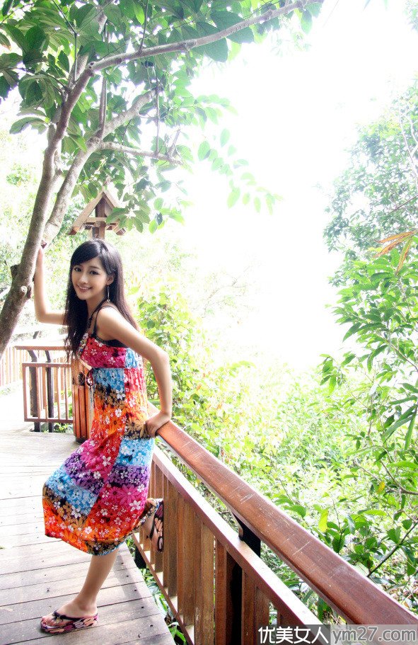 ������Ů������