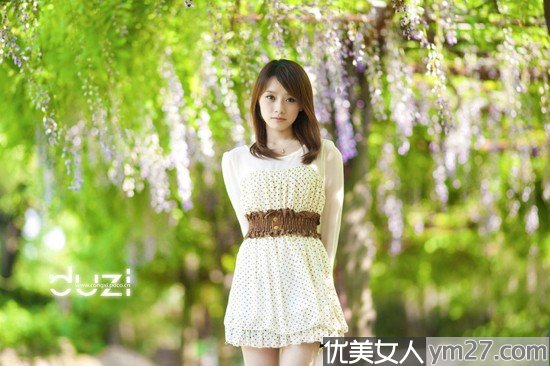 ���ٻ��µ�����Ů