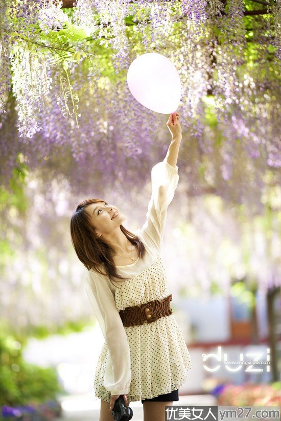 ���ٻ��µ�����Ů