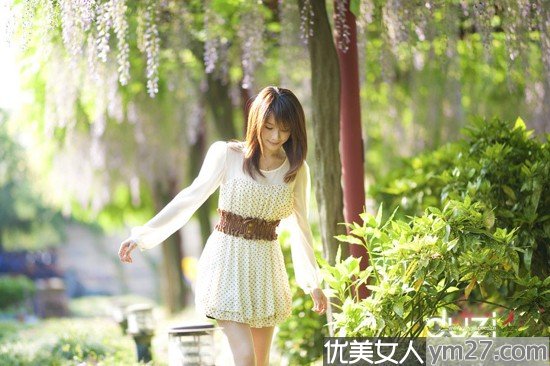 ���ٻ��µ�����Ů