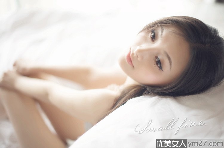 ��Ʒ���ĵ�����Ů��������