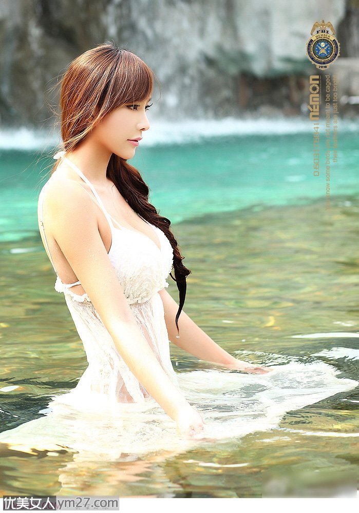 ��ɫ��ȹ������ŮϷˮ��Ƭ