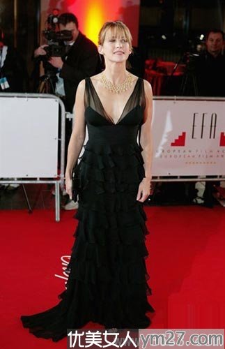 ŷ��Ů�ǳ���Vװ����