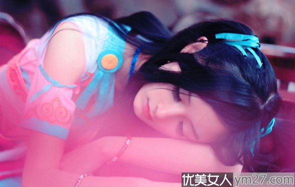 �崿Ψ���Ĺ�װ��Ů