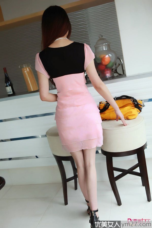 ���ٴ�����ȹ�ľ�ɫ��üͼƬ