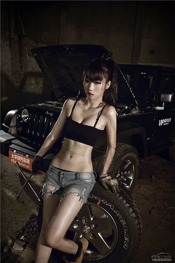 ��ҰJeep����������ģ����Ů